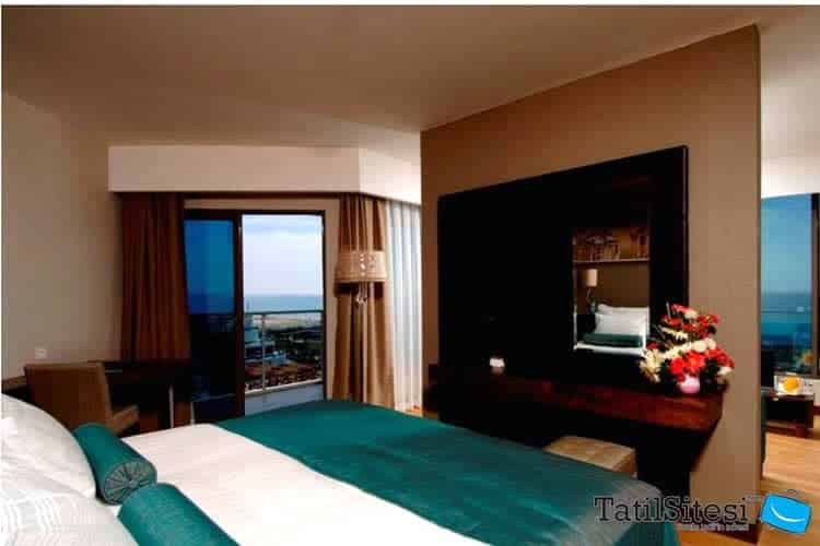 Commodore Elite Suites Spa